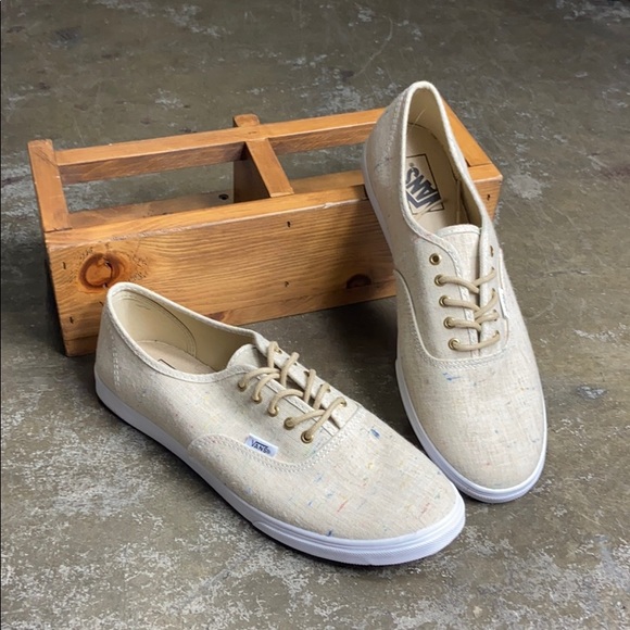vans authentic tan